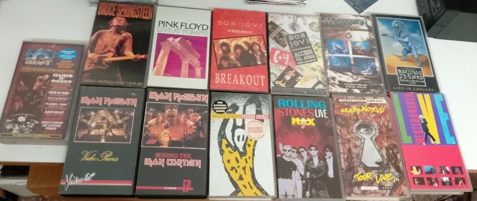 VHS-Videos: Rolling Stones,Iron Maiden,Pink Floyd,Scorpions u.a. in Wangelnstedt