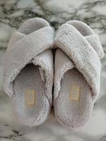 UGG Frottee Schluppen ungetragen Größe 36 Hausschuhe Nordrhein-Westfalen - Mönchengladbach Vorschau