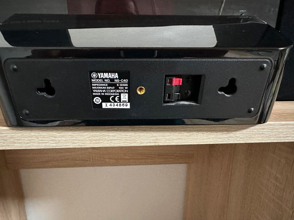 Yamaha Heimkino System 5.1 Kanal mit HTR-3072 AV-Receiver in Langfurth