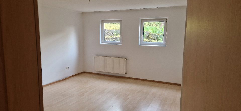 Exklusive 4-Zimmer-Wohnung,Fitnessraum und Pkw-Abstellplatz in Schweinfurt