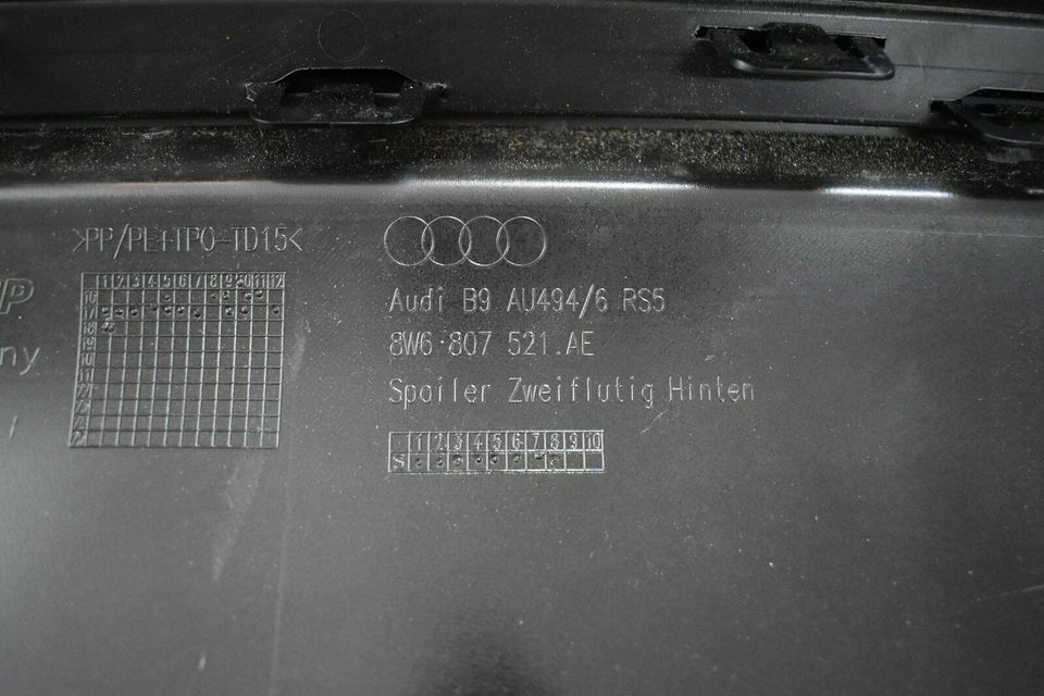 Audi RS5 F5 8W6 Diffusor Spoiler hinten schwarz lack 8W6807521AE in Unna