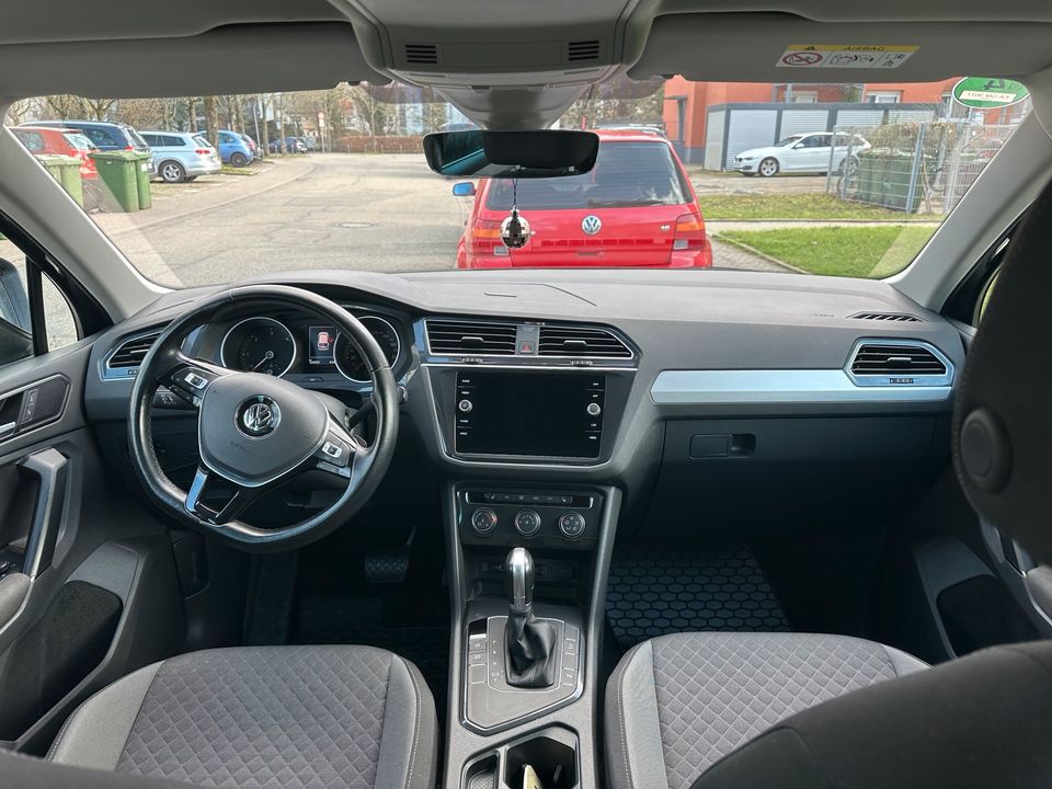 VW Tiguan 2.0TDI DSG Comfortline Navi ACC Spurhalteassistent in Ettlingen