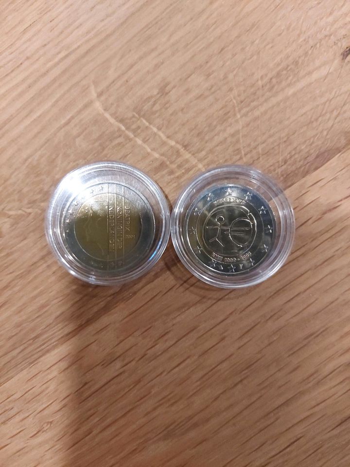 2 Euro Sondermünzen Niederlande 2001 und 2008 in Nonnweiler