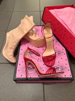 Original Gucci Runway Sandaletten Lackleder Rot 37,5 Latex Socken Düsseldorf - Friedrichstadt Vorschau