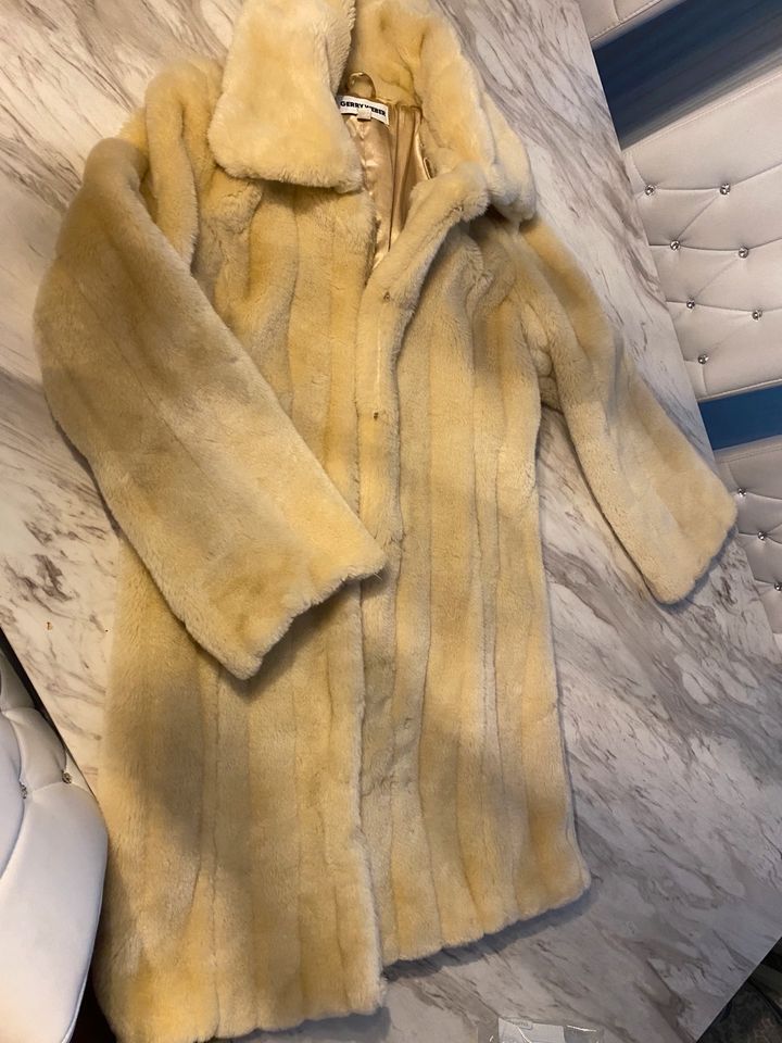 Mantel beige Pelz Webpelz Gerry Weber 38 TOP in Karlstadt