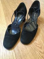 eleganter Pumps GABOR schwarz mittelhoher Absatz Gr. 5 / 38,5 Leipzig - Altlindenau Vorschau