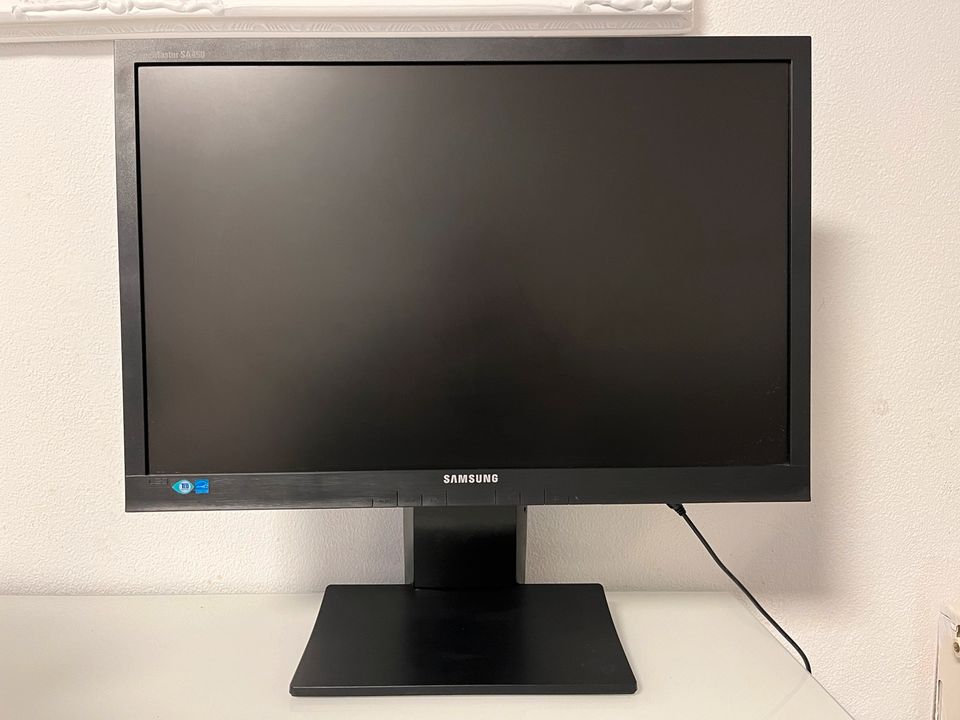 Samsung Monitor in Waiblingen