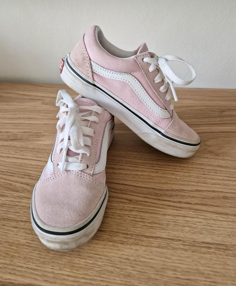 Wildleder Vans in rosa Gr. 30 in Nordrhein-Westfalen - Neuss | Gebrauchte  Kinderschuhe Größe 30 kaufen | eBay Kleinanzeigen ist jetzt Kleinanzeigen