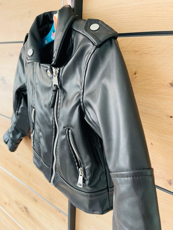 Mädchen Bikerjacke Lederjacke Gr.98 in Bebensee