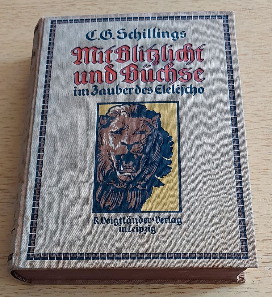 Mit Blitzlicht und Büchse im Zauber des Eleléscho (1911) in Kempten