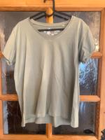 Khaki farbenes T -Shirt von my own in Gr. 44 Niedersachsen - Staufenberg Vorschau