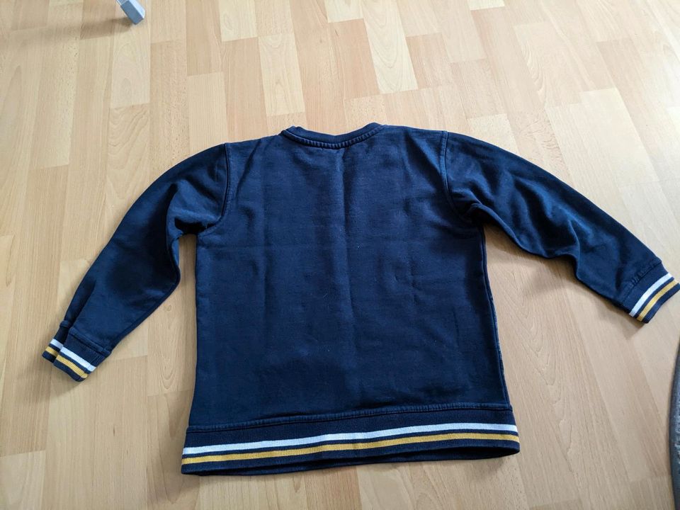 Sweatshirt 128/134 in Velbert