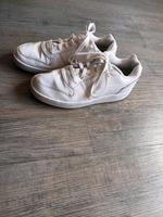Nike Turnschuhe Damen 39 US8 Sachsen - Großdubrau Vorschau