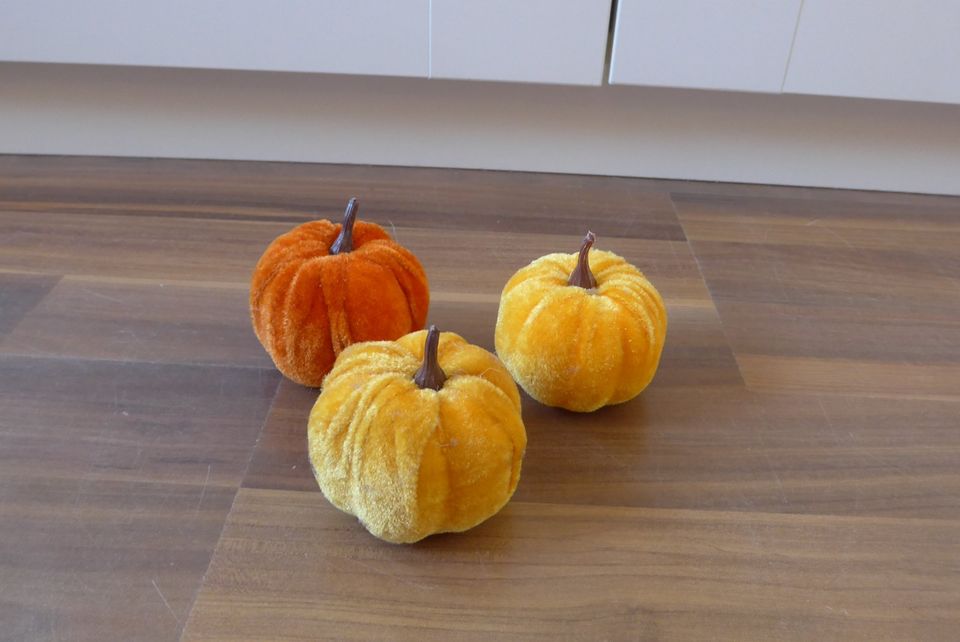 NEU Kürbis Dekokürbis 6,5 cm, Kerze Herbst Halloween Deko in Bremen