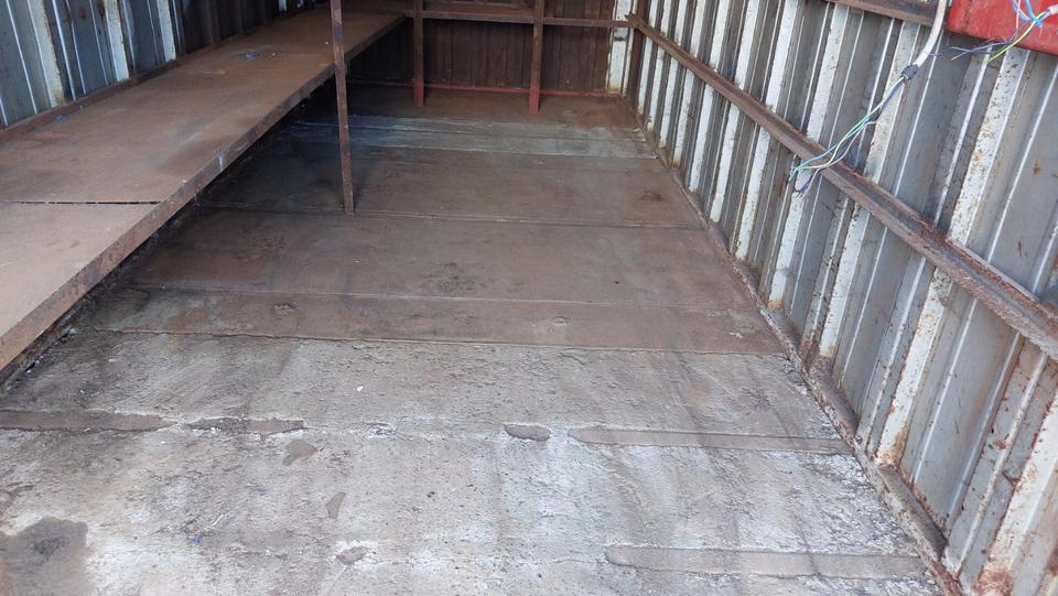 20'-Container Seecontainer Lagercontainer gebraucht mit Regalen in Broderstorf