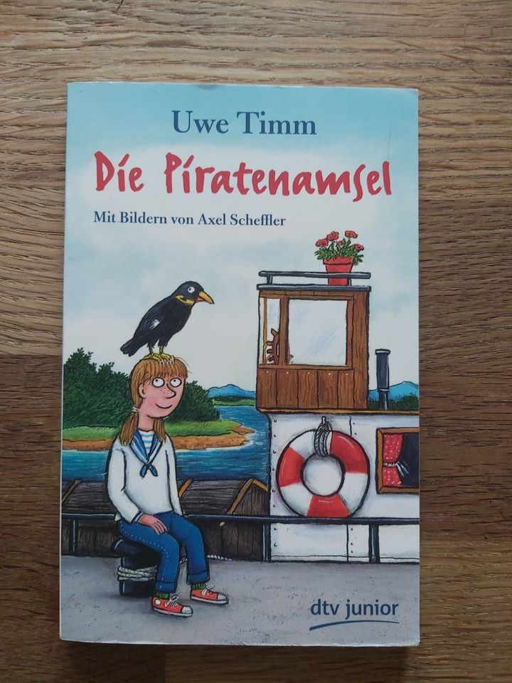 Uwe Timm Die Piratenamsel mit Bildern von Axel Scheffler in Grafing bei München