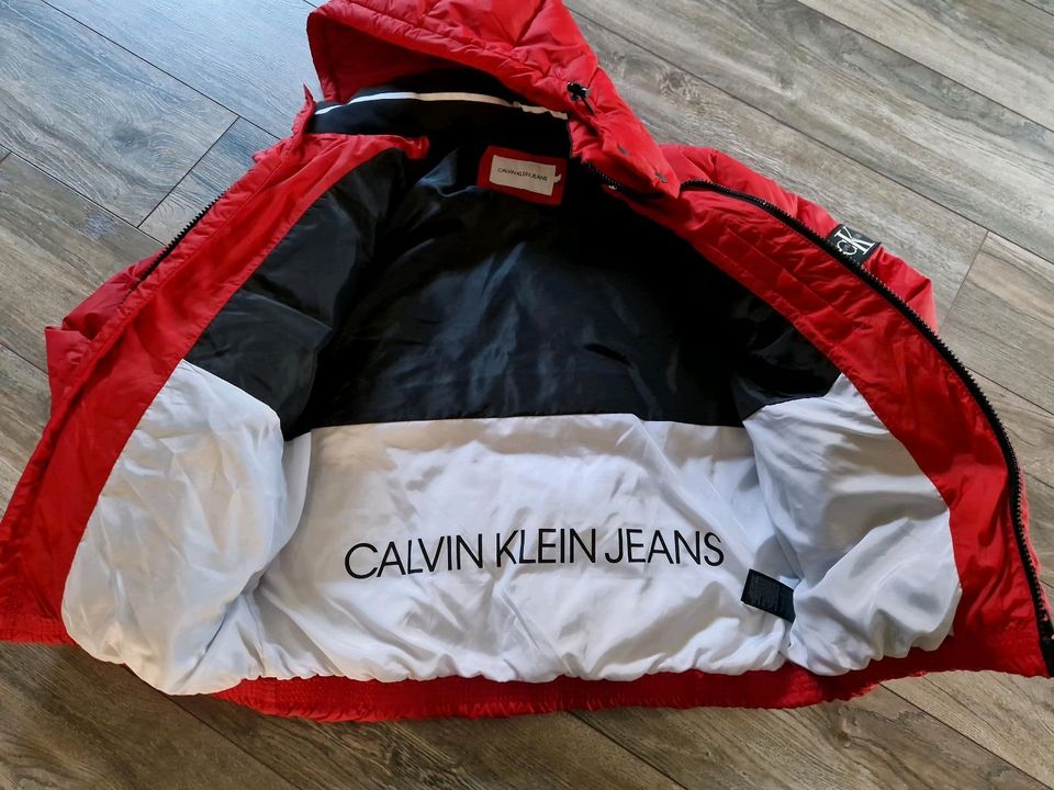 Daunenjacke Calvin Klein, für Damen Größe L neu in Velpke