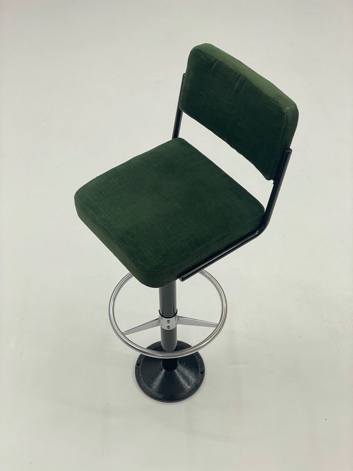 8x Designer Barhocker Stuhl von Thonet in grünem Velours, 60er in Paderborn