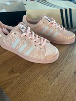 Adidas Superstar x Caroline Hu Designer Sneaker limitiert rosé Sachsen - Freiberg Vorschau