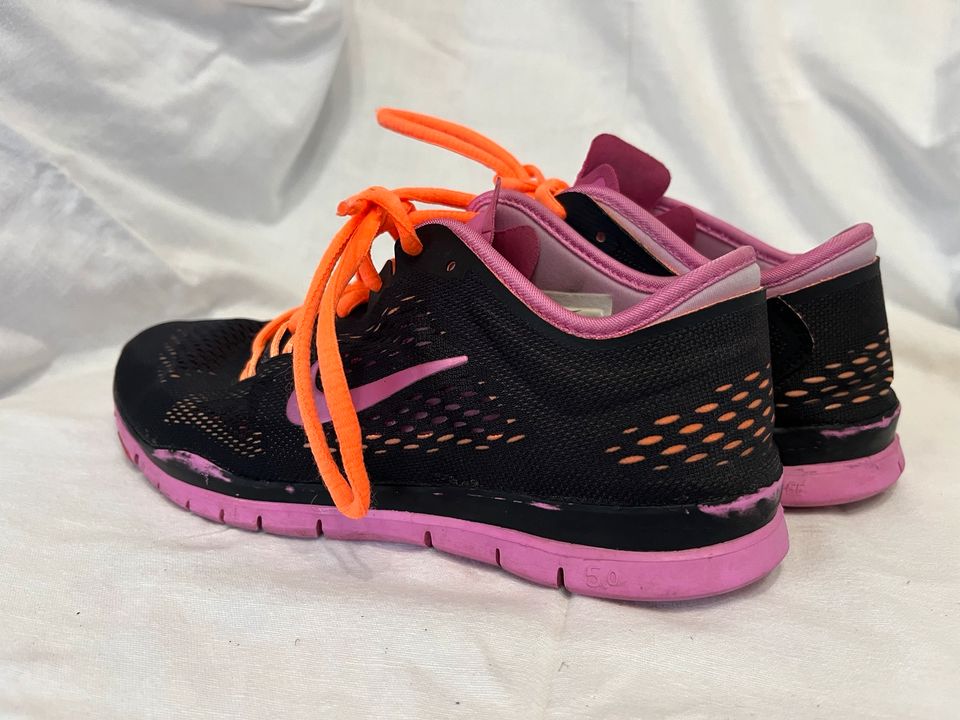 Nike Free Gr. 37,5, Damen neon Sport Schuhe, Turnschuhe, Sneaker in Ramerberg