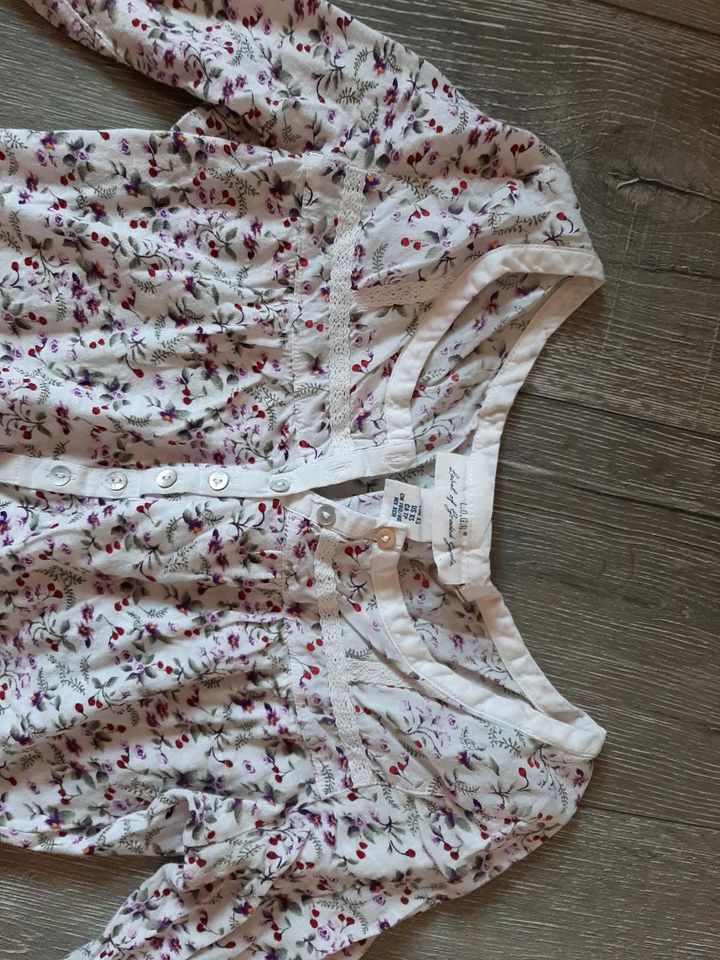 H&M Shirt Gr. XS 3/4 Ärmel weiß/bunt gut erhalten in Uplengen