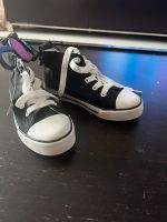 Primark chucks Schuhe schwarz weiß Gr.29 NEU mit Etikett Berlin - Schöneberg Vorschau