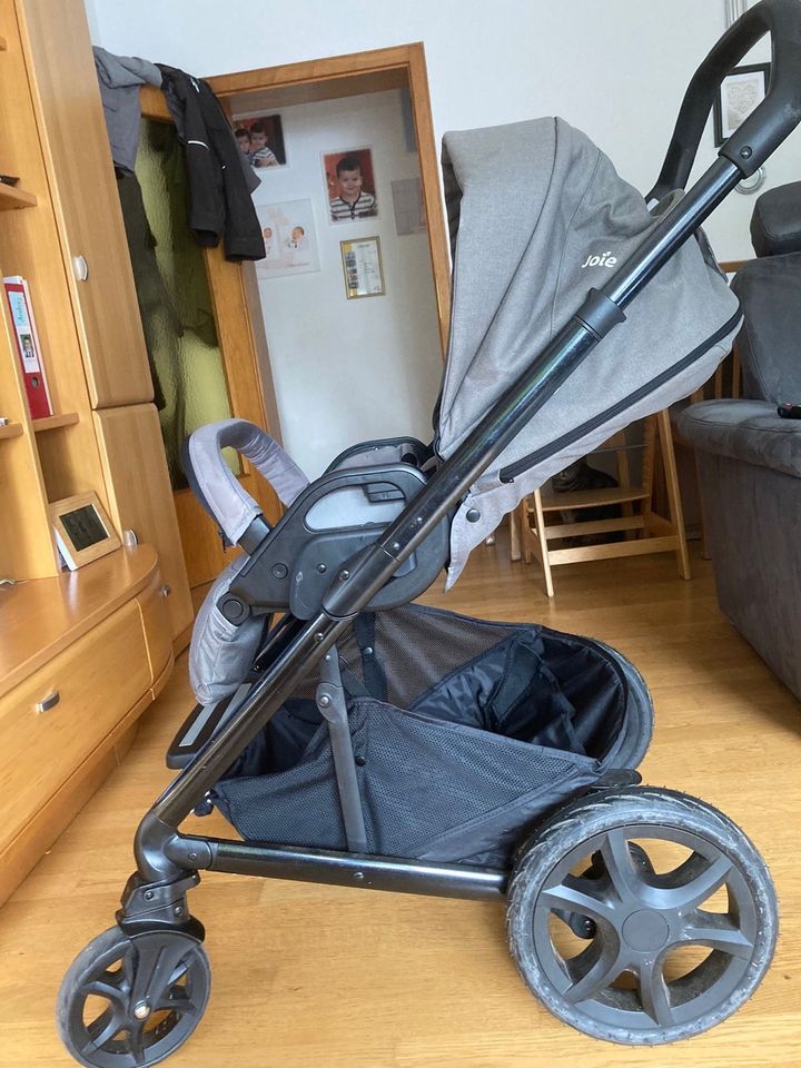 ⭐️ Kinderwagen Chrome DLX inklusive Kniedecke Foggy Gray⭐️ in Mönchengladbach