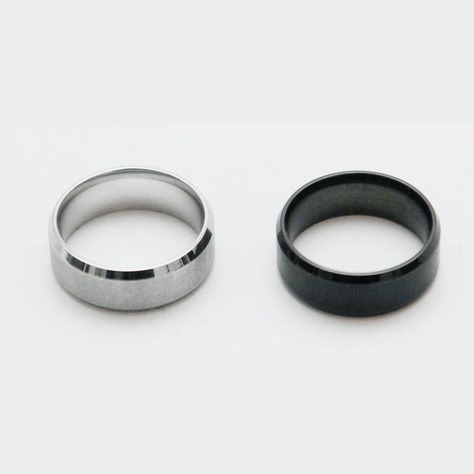 2 Edelstahl Ringe Partnerringe Bandring silber schwarz Gr 60 19mm in Berlin