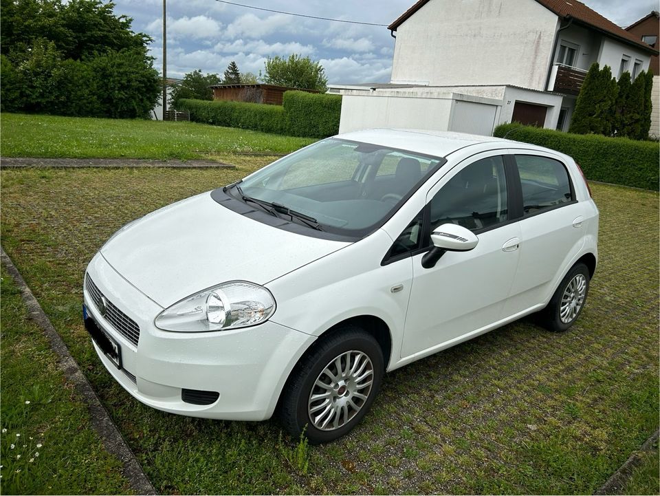 Fiat Punto 1.4 Benzin und CNG - TÜV neu! Sehr sparsam!! in Kirchentellinsfurt