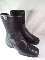 Schwarze WINTERSTIEFEL; Leder, fellgefüttert, Größe 39 Niedersachsen - Springe Vorschau
