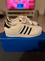 Adidas Superstar Originals x Lego EU37 1/3 Bayern - Landshut Vorschau