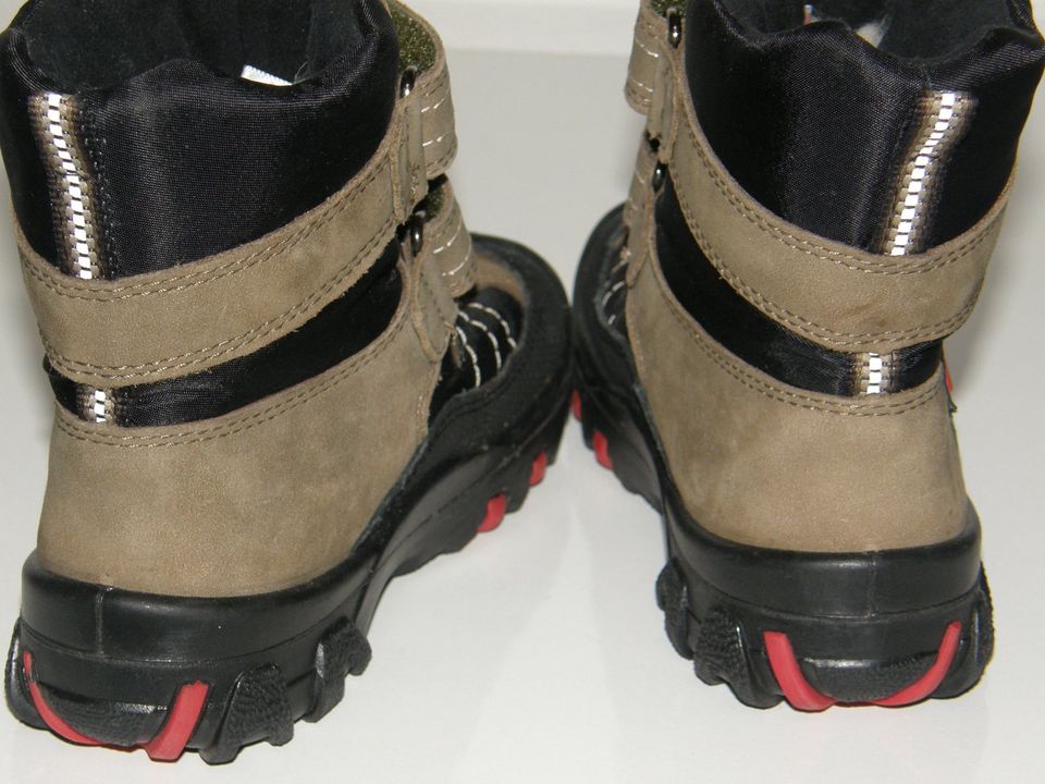 Kinder Stiefel Stiefeletten Outdoorschuhe Boots Gr. 25 in Regensburg