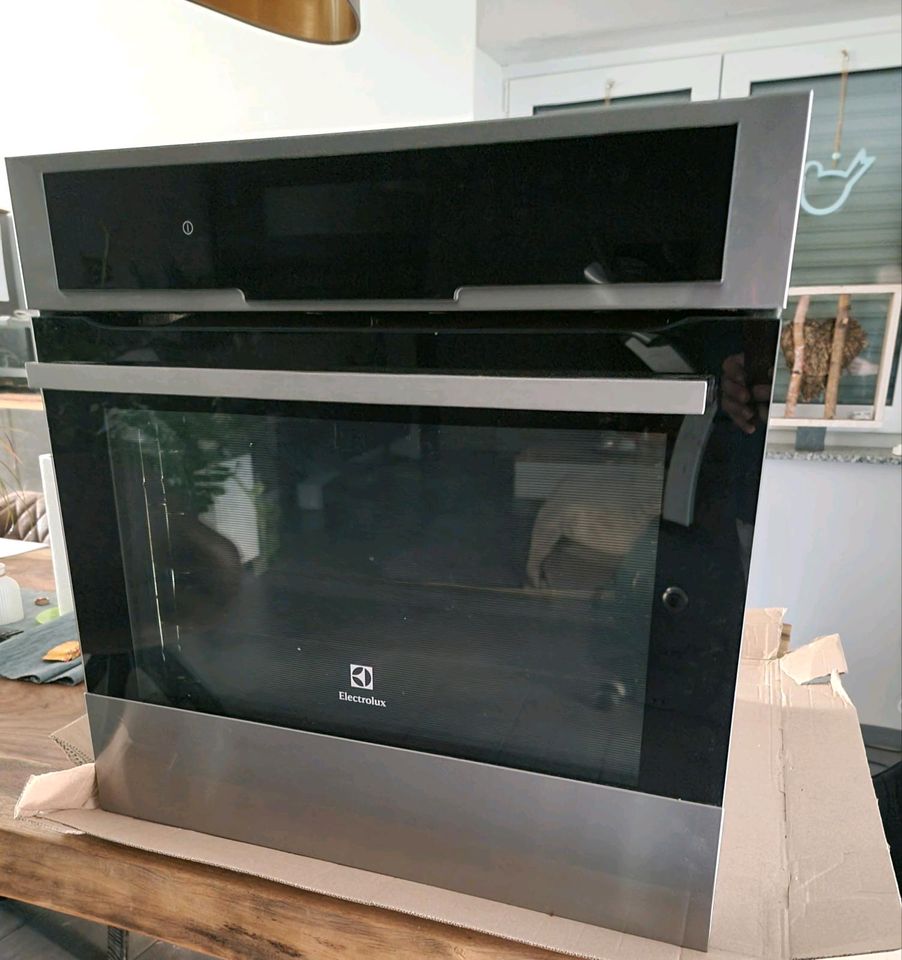 Einbaubackofen Electrolux Inspiro EOY5851AAX in Zülpich