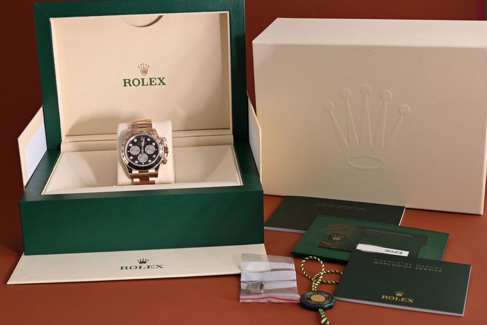 Rolex Daytona 126505 - Rose Gold - Full Set - Black Diamond Dial in Stuttgart