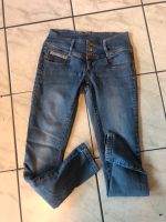 PIECES Stretch-Jeans denim/blau Größe S/M Nordrhein-Westfalen - Bergisch Gladbach Vorschau