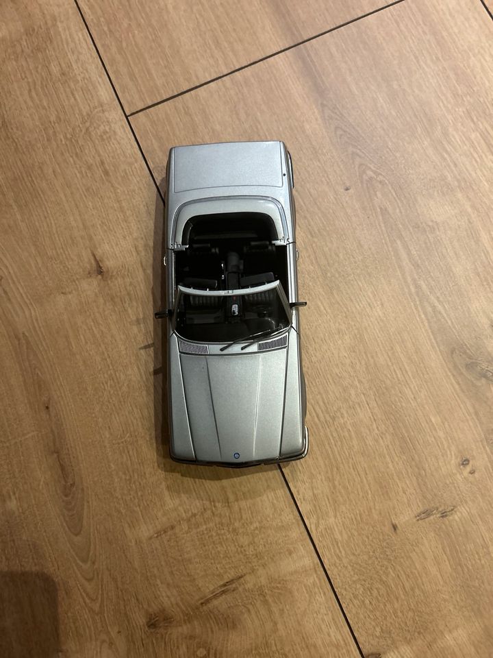 1:18 Mercedes 350 SL in Weilbach