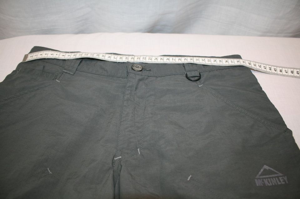 Sportliche kurze (Wander-) Shorts von  McKinley Gr. 164 / S in Nürnberg (Mittelfr)