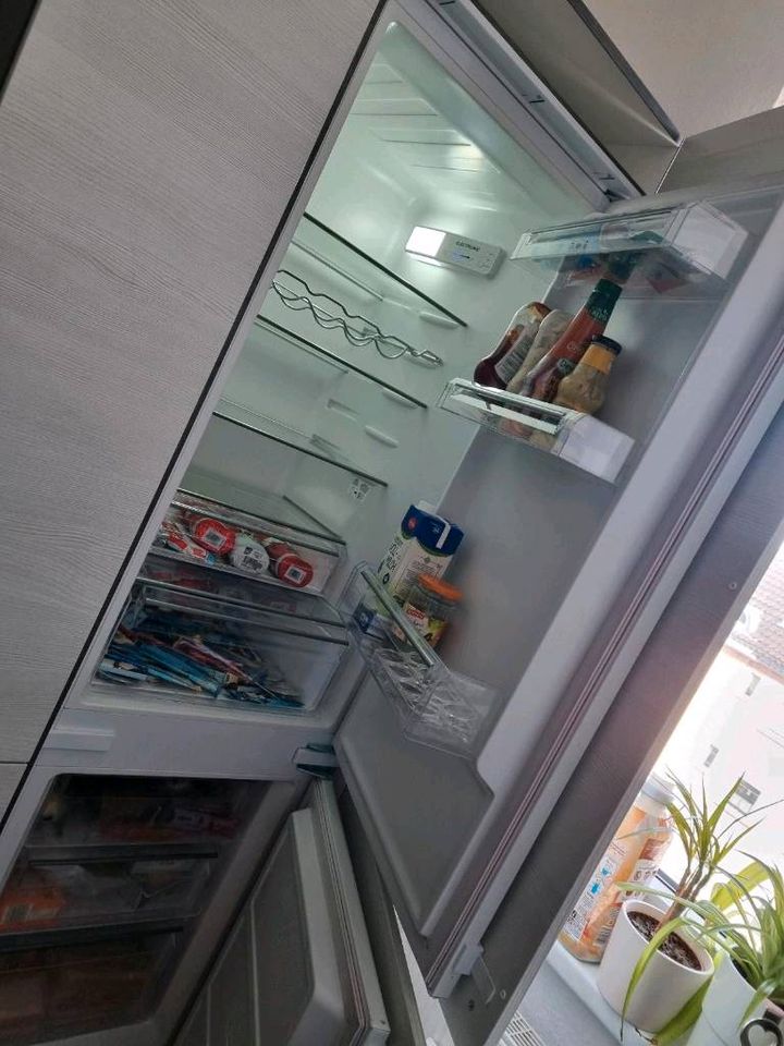 Neue Küche - Küchenzeile Geräte Herd Geschirrspüler Kühlschrank in Gotha