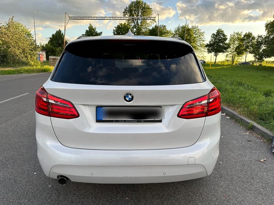 BMW 218i Active Tourer in Berlin