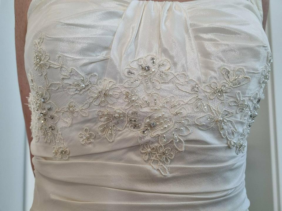 knöchellanges elfenbeinfarbenes Brautkleid A-Linie Gr. 36 in Zirndorf