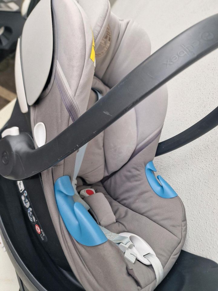 Cybex aton M Infant carseat and base m - newborn to 13kg in Nürnberg (Mittelfr)