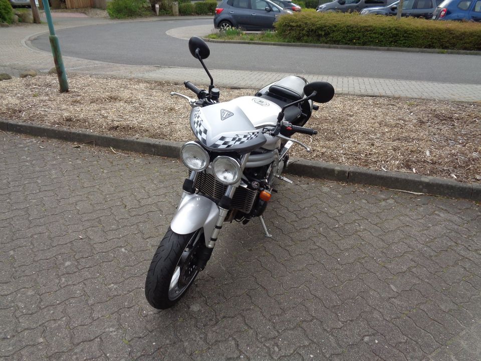 Triumph Speed Triple 955i in Eckernförde