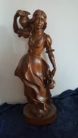 Holzfigur Frau mit Krug STOFLESSER Statue geschnitzt Handarbeit Nordrhein-Westfalen - Alfter Vorschau