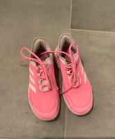 adidas Sportschuhe / Turnschuhe / Hallenschuhe Mädchen - Gr. 36 Bayern - Herzogenaurach Vorschau