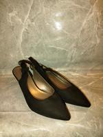 Slingpumps, schwarz, mit Schleife am Riemchen, Größe 41, NEU!!! Hessen - Leun Vorschau