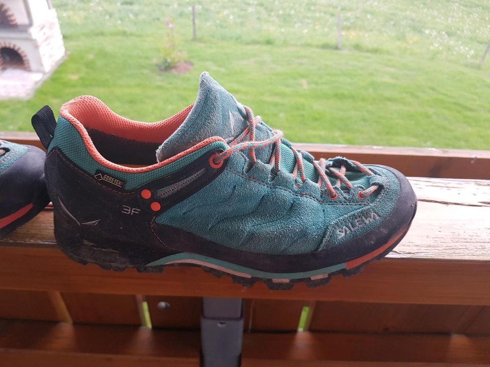 Salewa Trekkingschuhe GoreTex Gr 38,5 in Waltenhofen