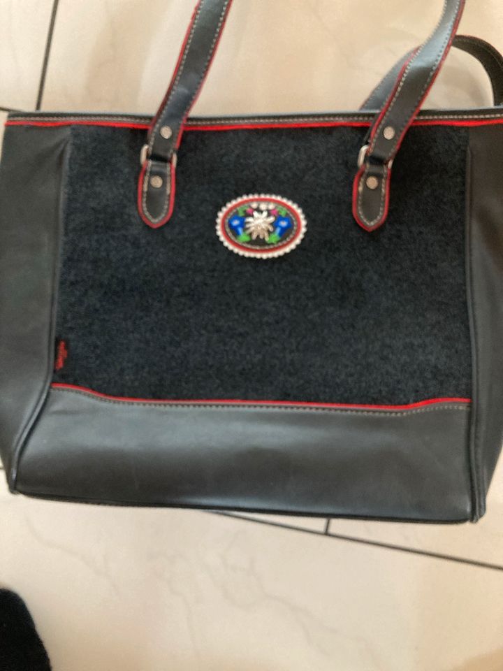 Verkaufe neue Handtasche in Tracht in Brunn Kreis Regensburg