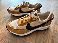 Neue Nike Sneakers- Gr. 39 /38- Braun - super seltene Farbe Hessen - Münzenberg Vorschau