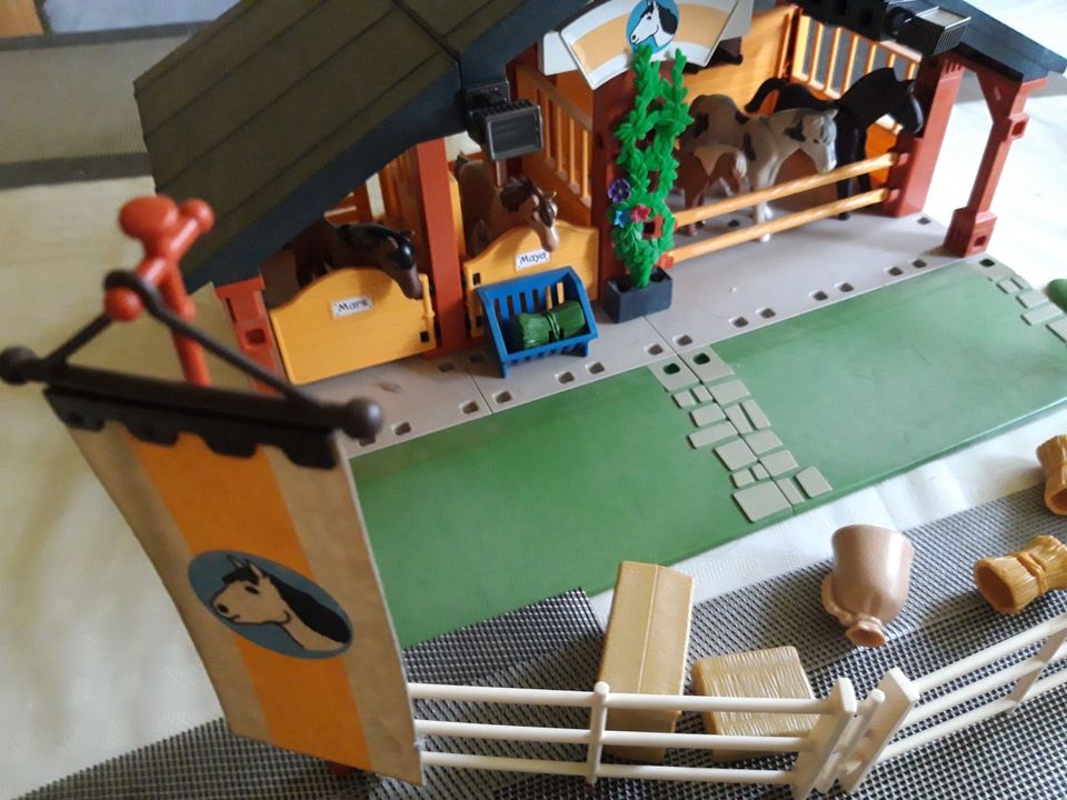 Playmobil 3120 Reiterhof komplett mit viel Zubehör incl.  Versand in Hagen im Bremischen