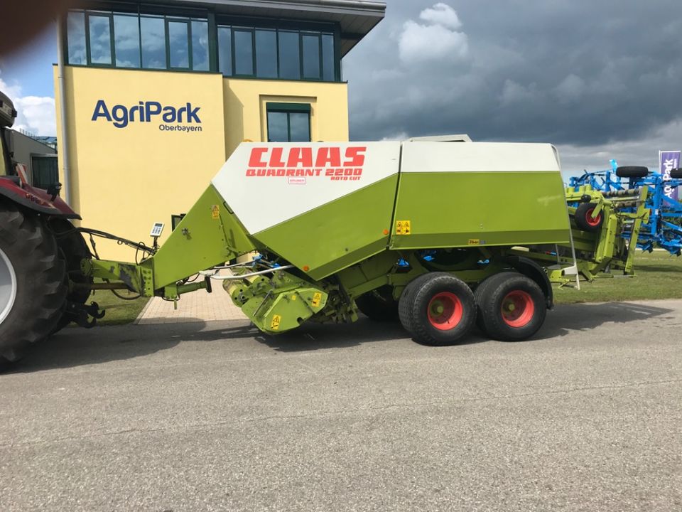 Claas Großpackenpresse/Quaderballenpresse Quadrant 2200 Roto Cut in Kirchdorf b Haag i OB